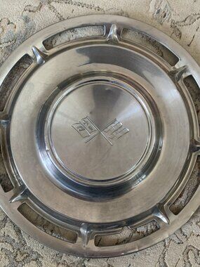 1960 Chevrolet Impala 14" Hubcap OEM Original Chevy Crossed Flags GM
